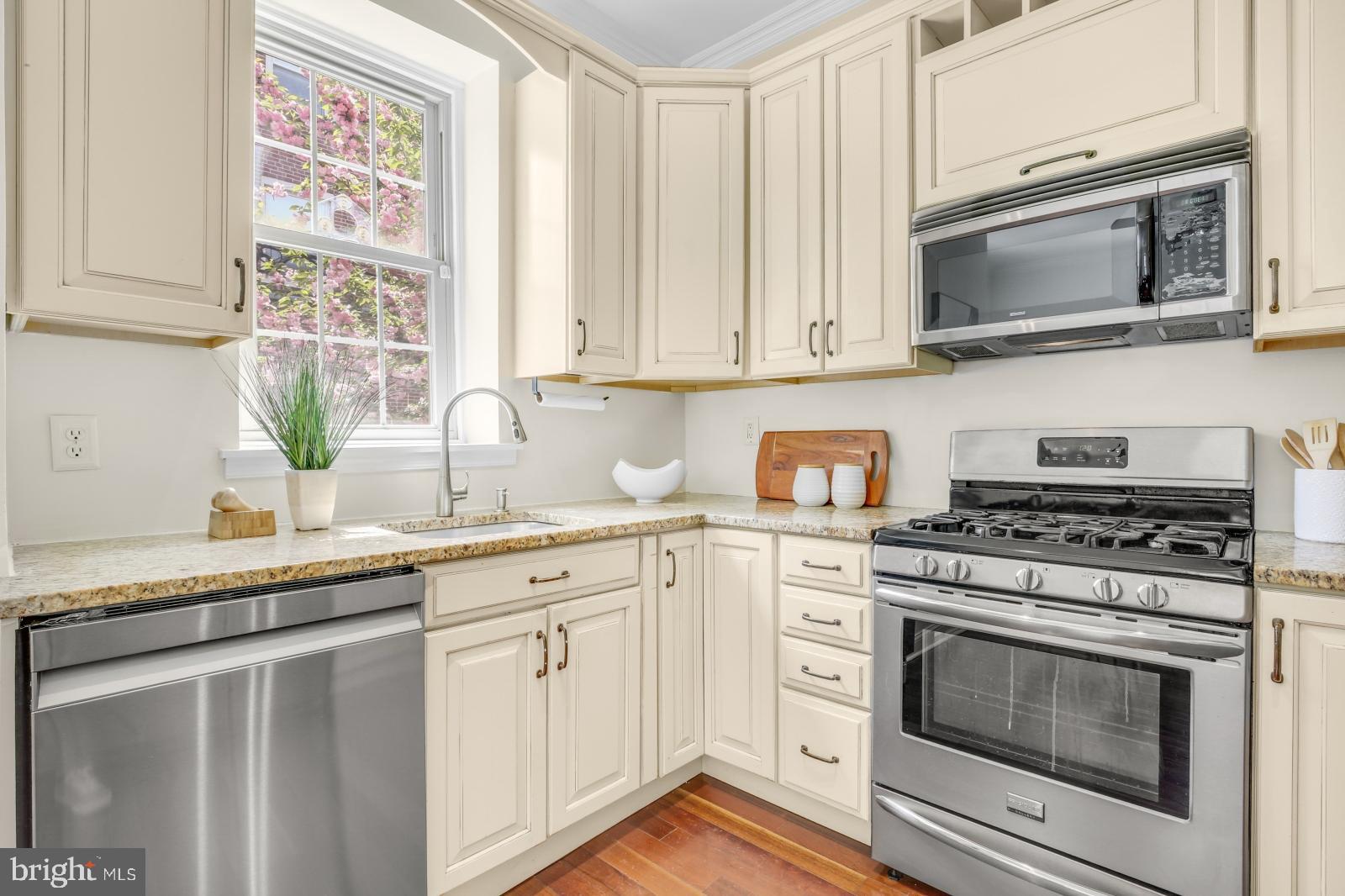 GRADUATE HOSPITAL - Residential