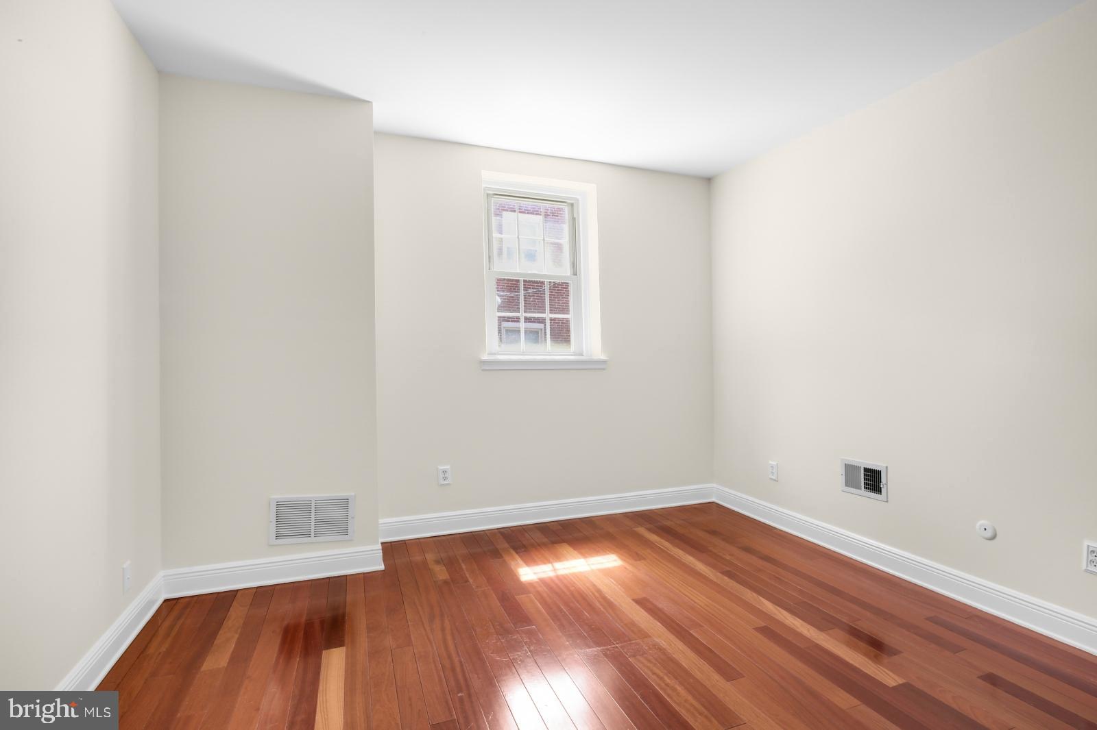 GRADUATE HOSPITAL - Residential