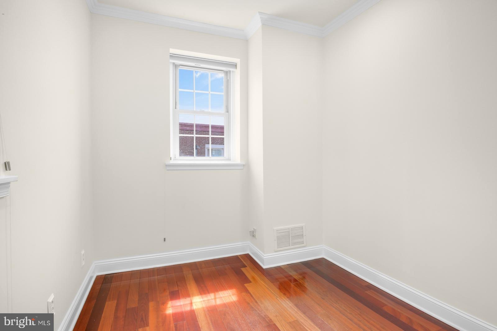 GRADUATE HOSPITAL - Residential