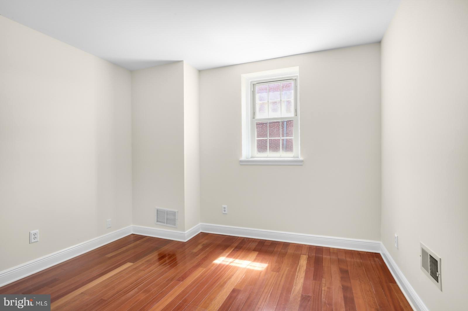 GRADUATE HOSPITAL - Residential