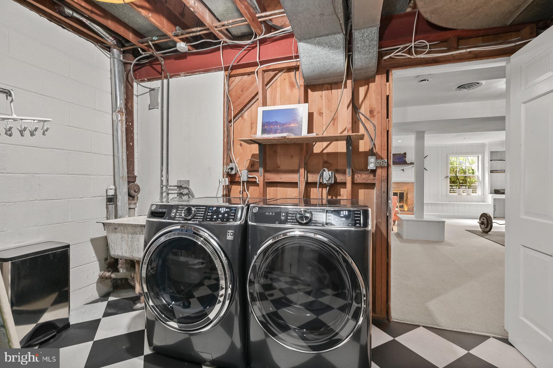 WESTMORELAND HILLS - Residential