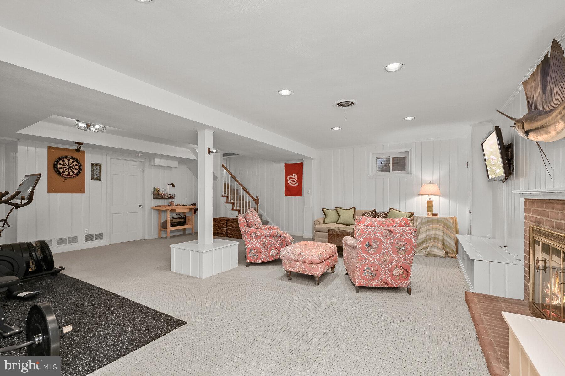 WESTMORELAND HILLS - Residential