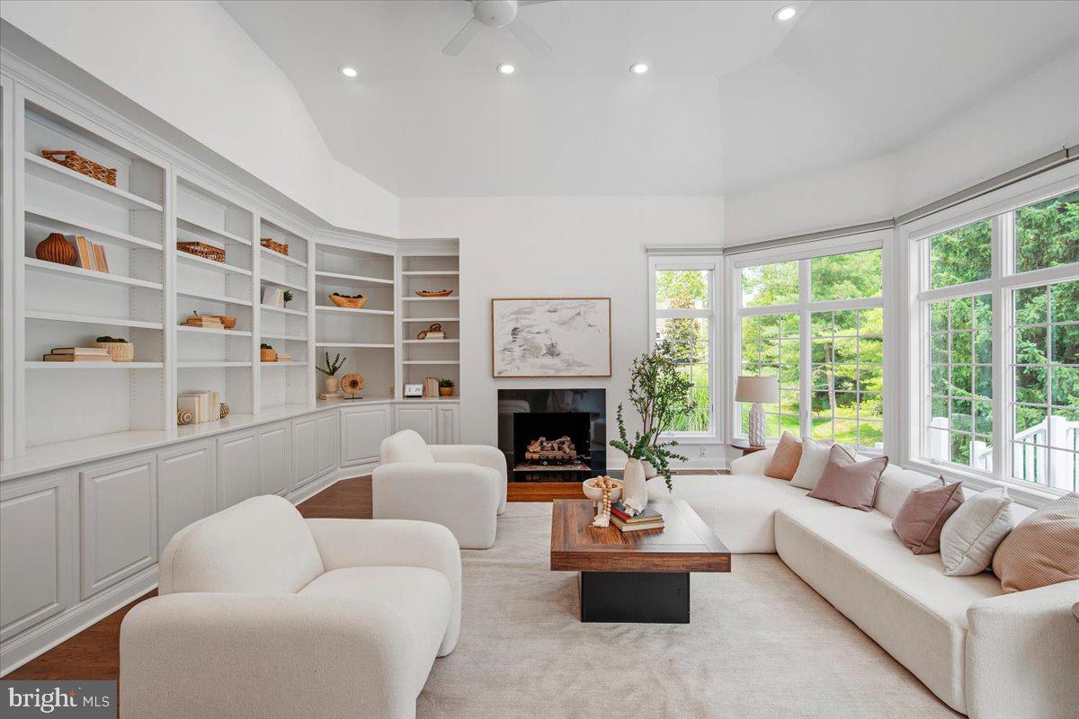 8413 RAPLEY RIDGE LANE