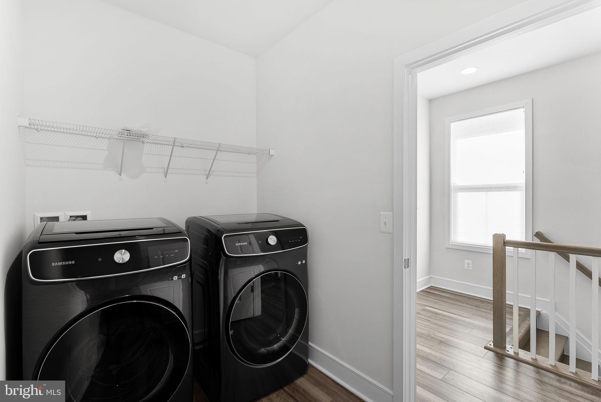 BROADLANDS - Residential