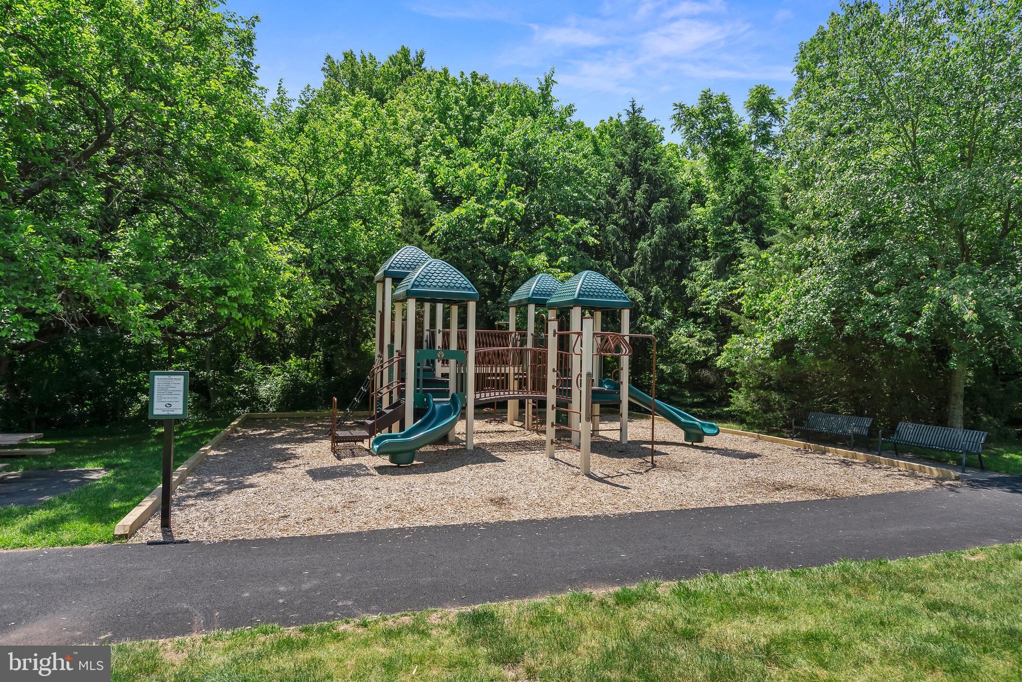 BROADLANDS - Residential