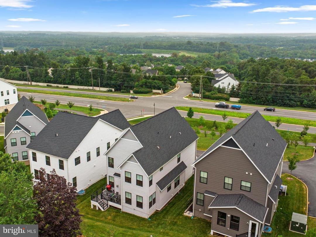 BROADLANDS - Residential