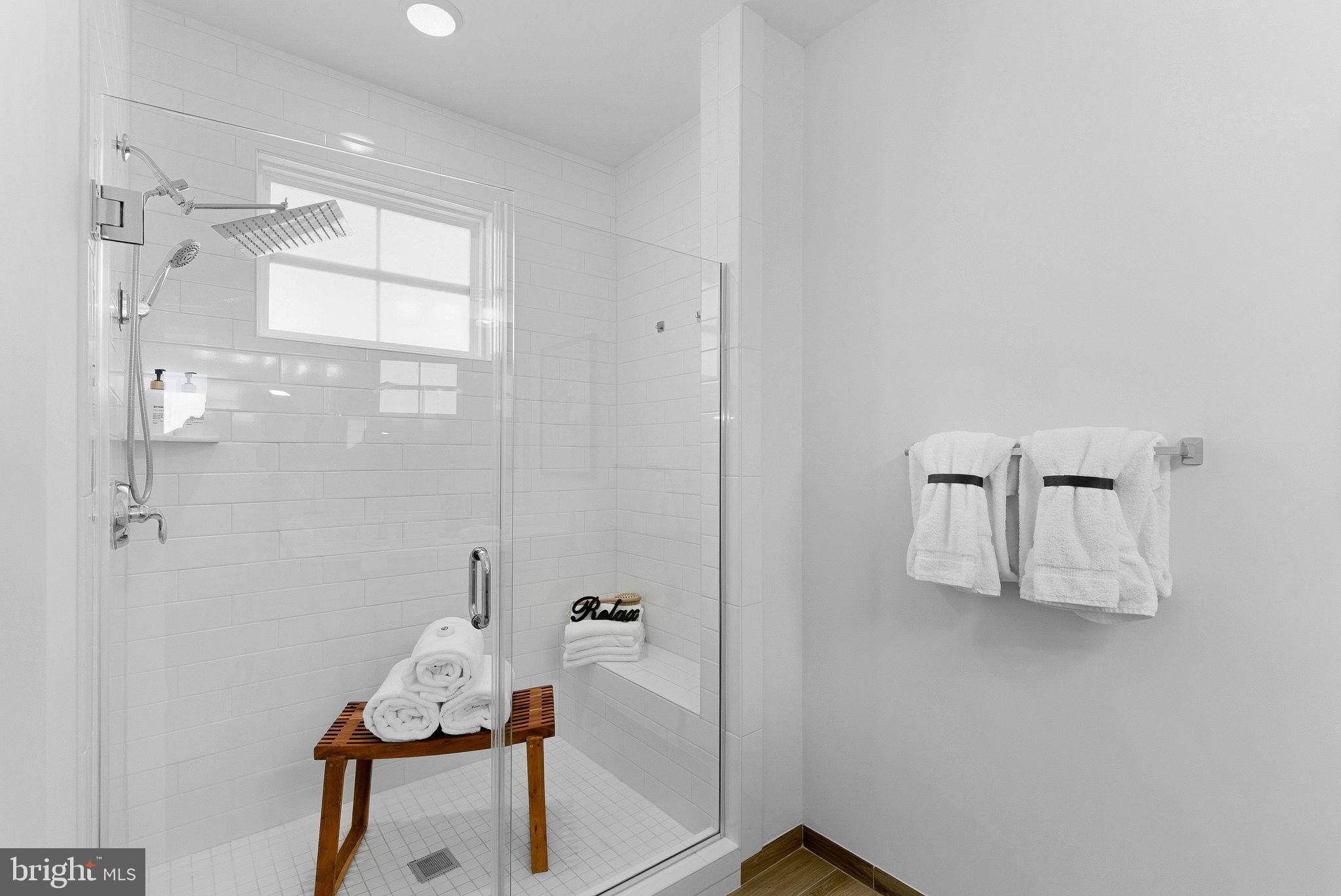 BROADLANDS - Residential