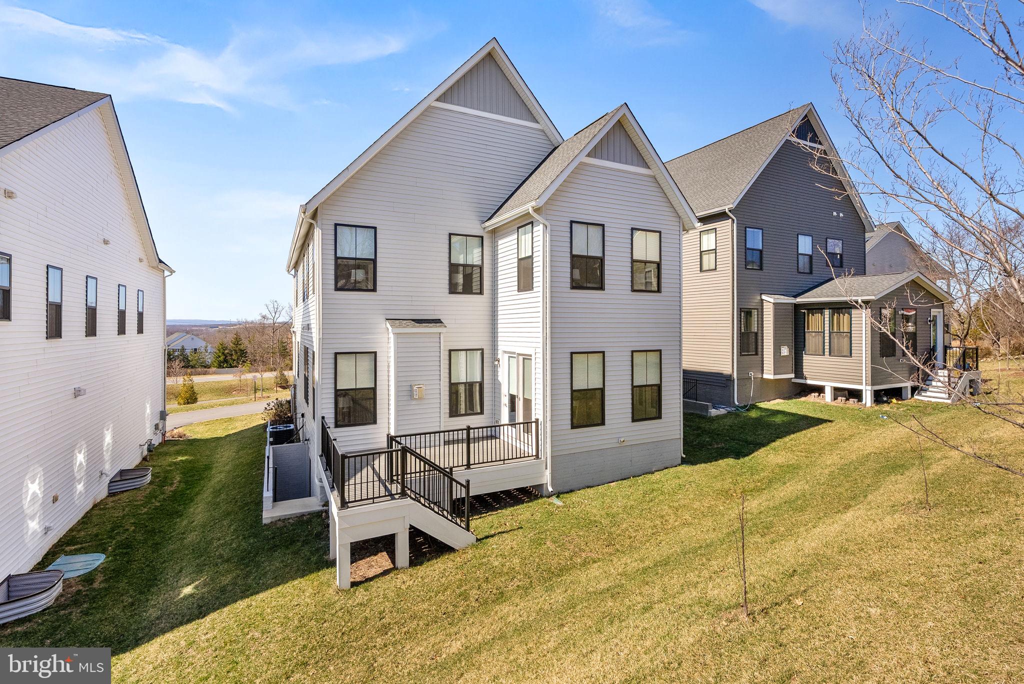 BROADLANDS - Residential