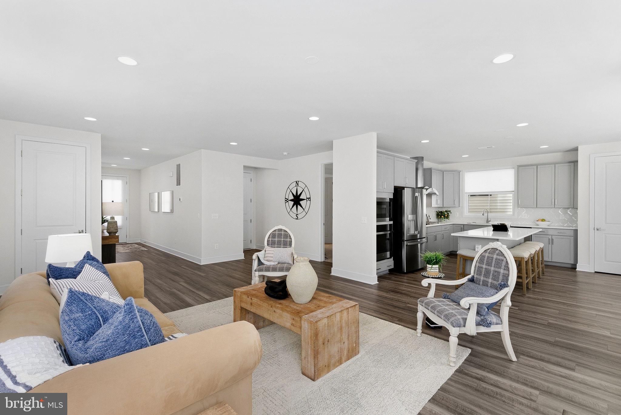 BROADLANDS - Residential