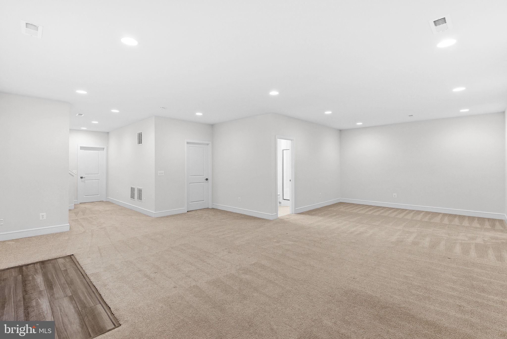 BROADLANDS - Residential