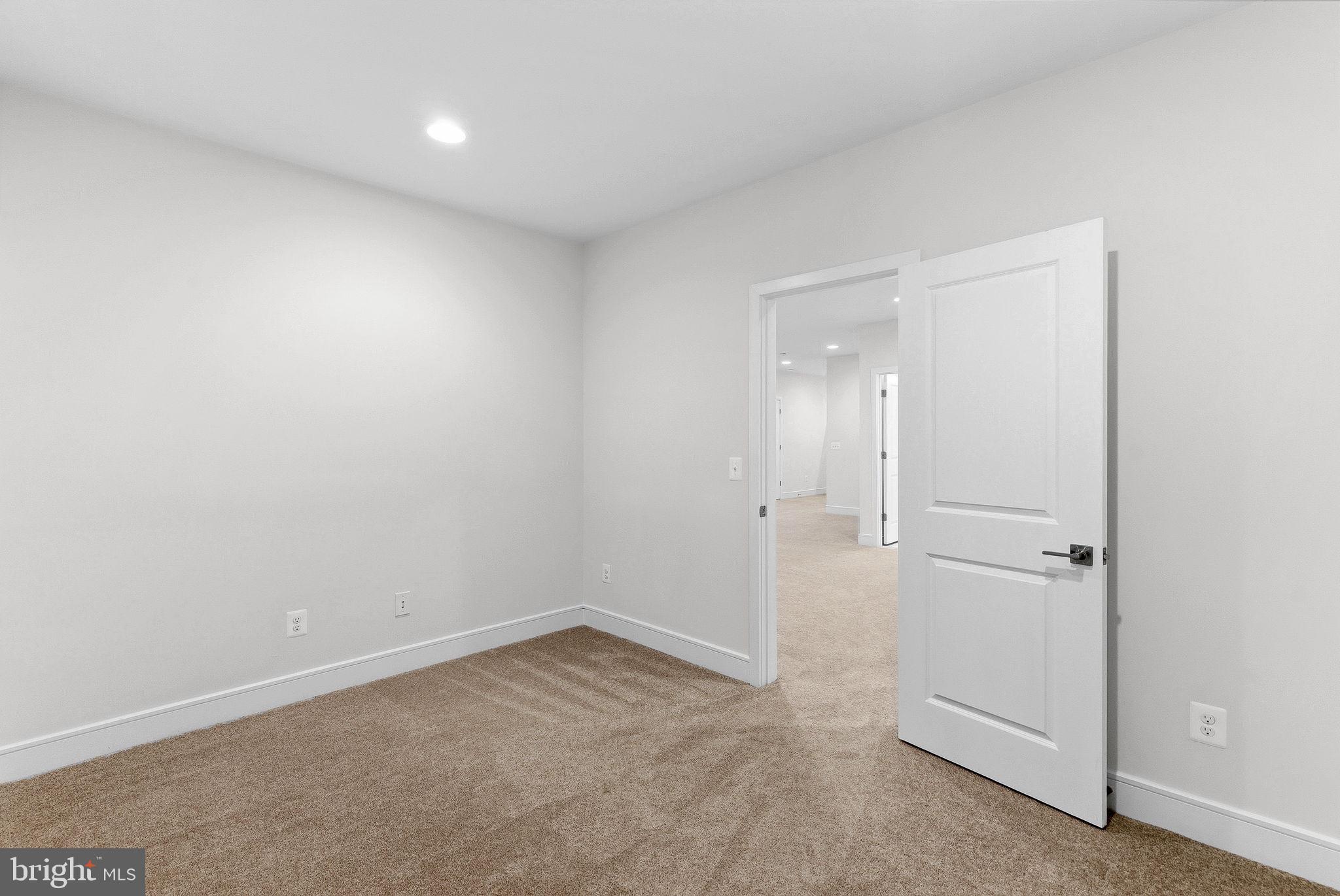 BROADLANDS - Residential