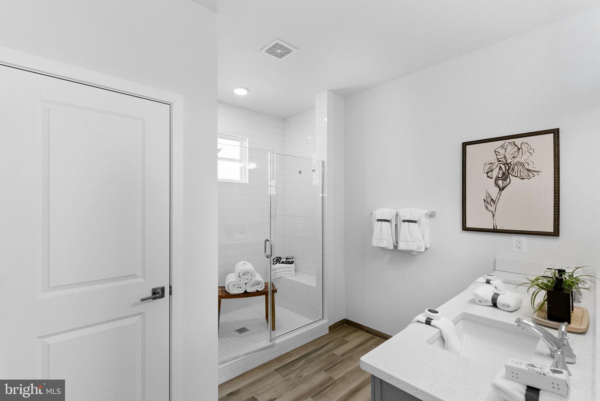 BROADLANDS - Residential