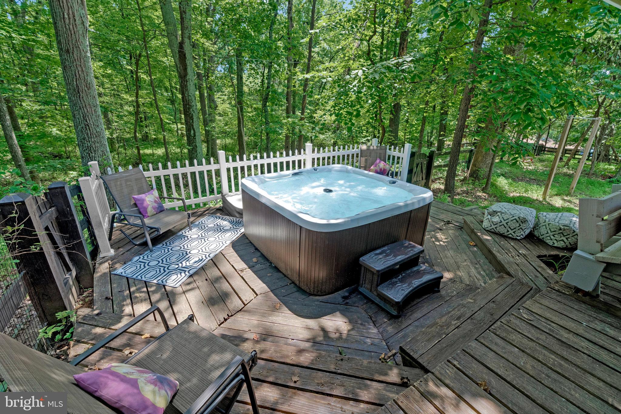 SCATTERED PINE - Residential