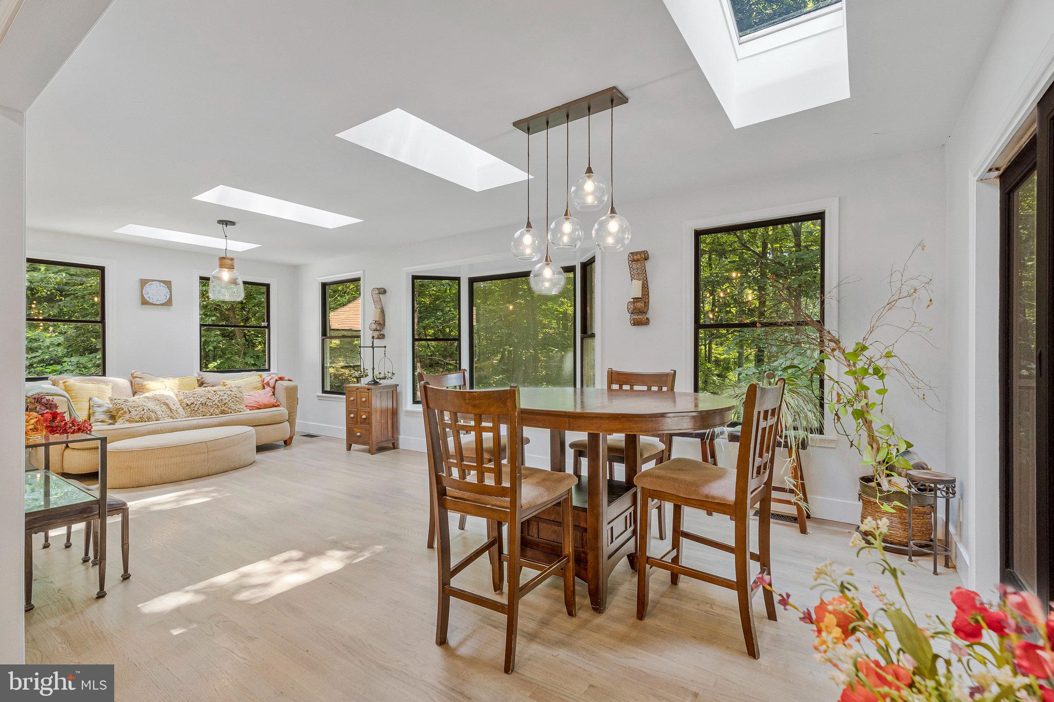 SCATTERED PINE - Residential