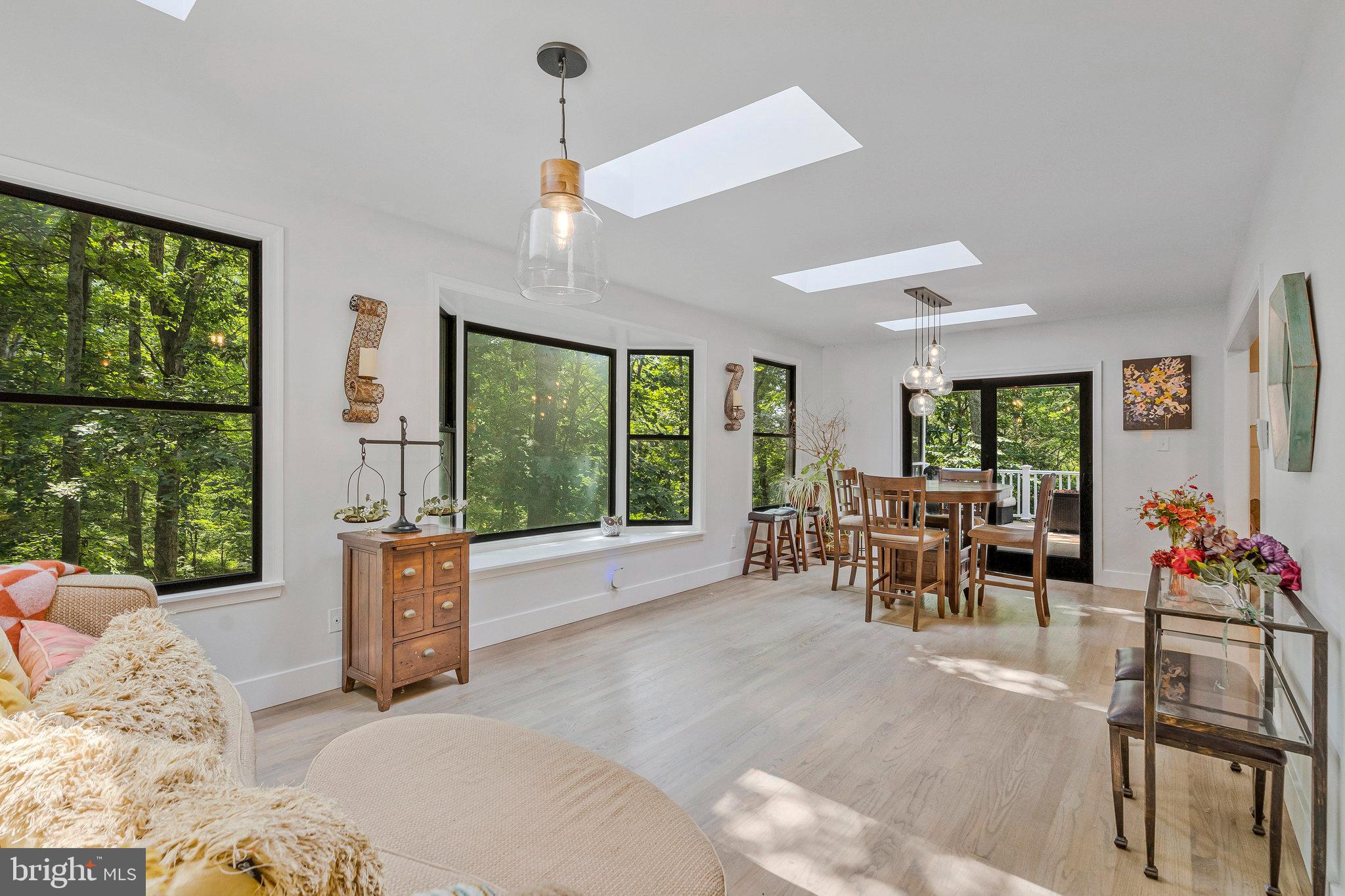 SCATTERED PINE - Residential