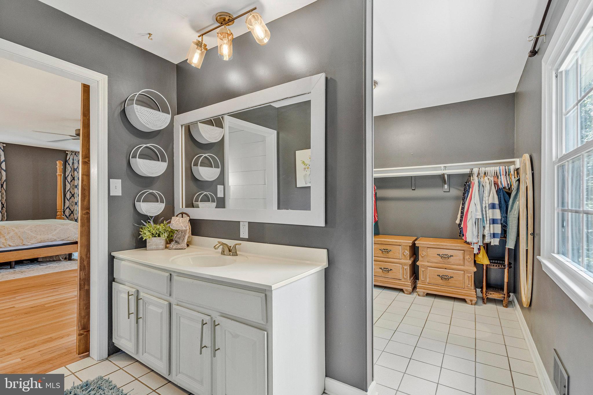 SCATTERED PINE - Residential