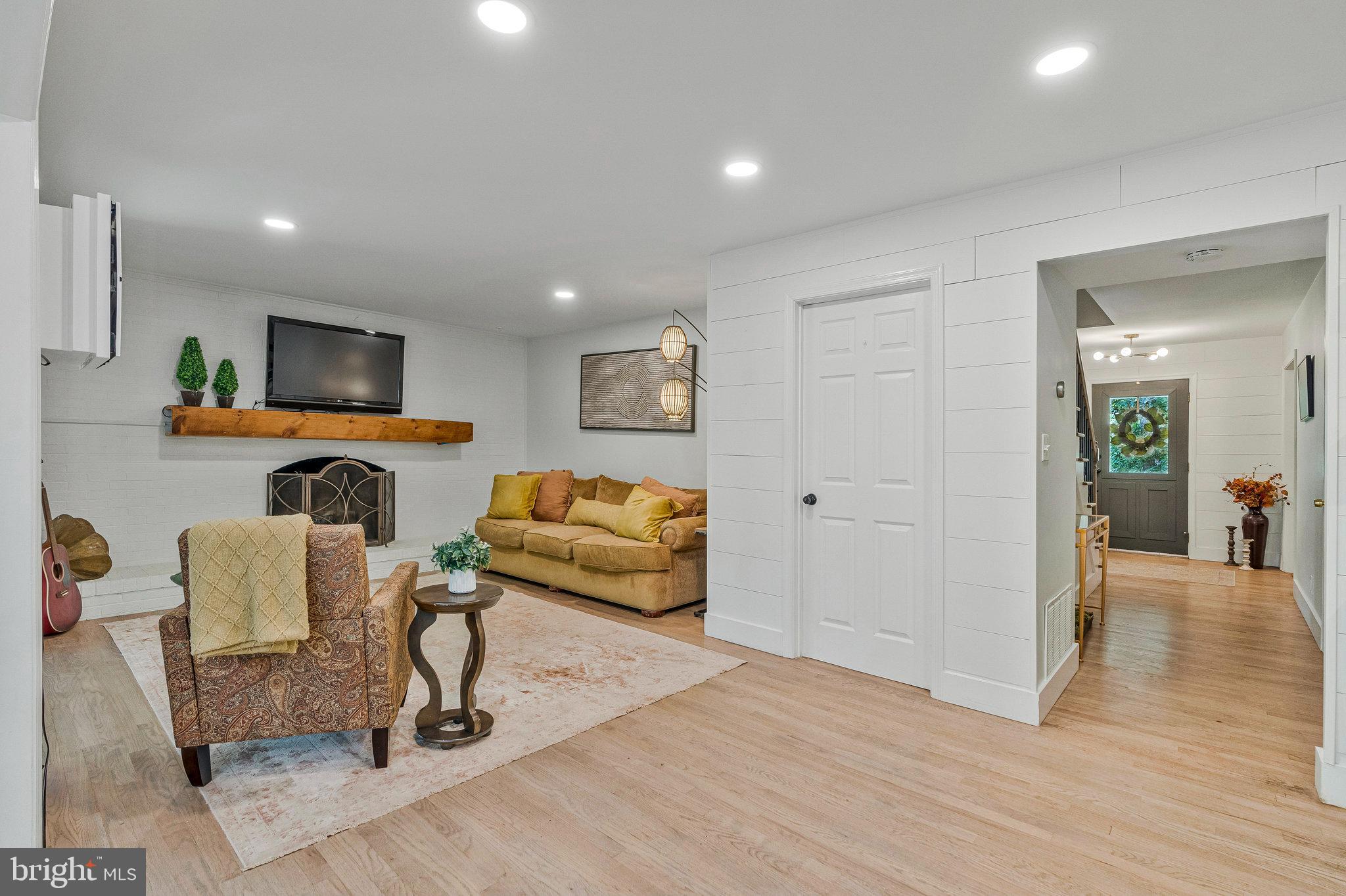 SCATTERED PINE - Residential