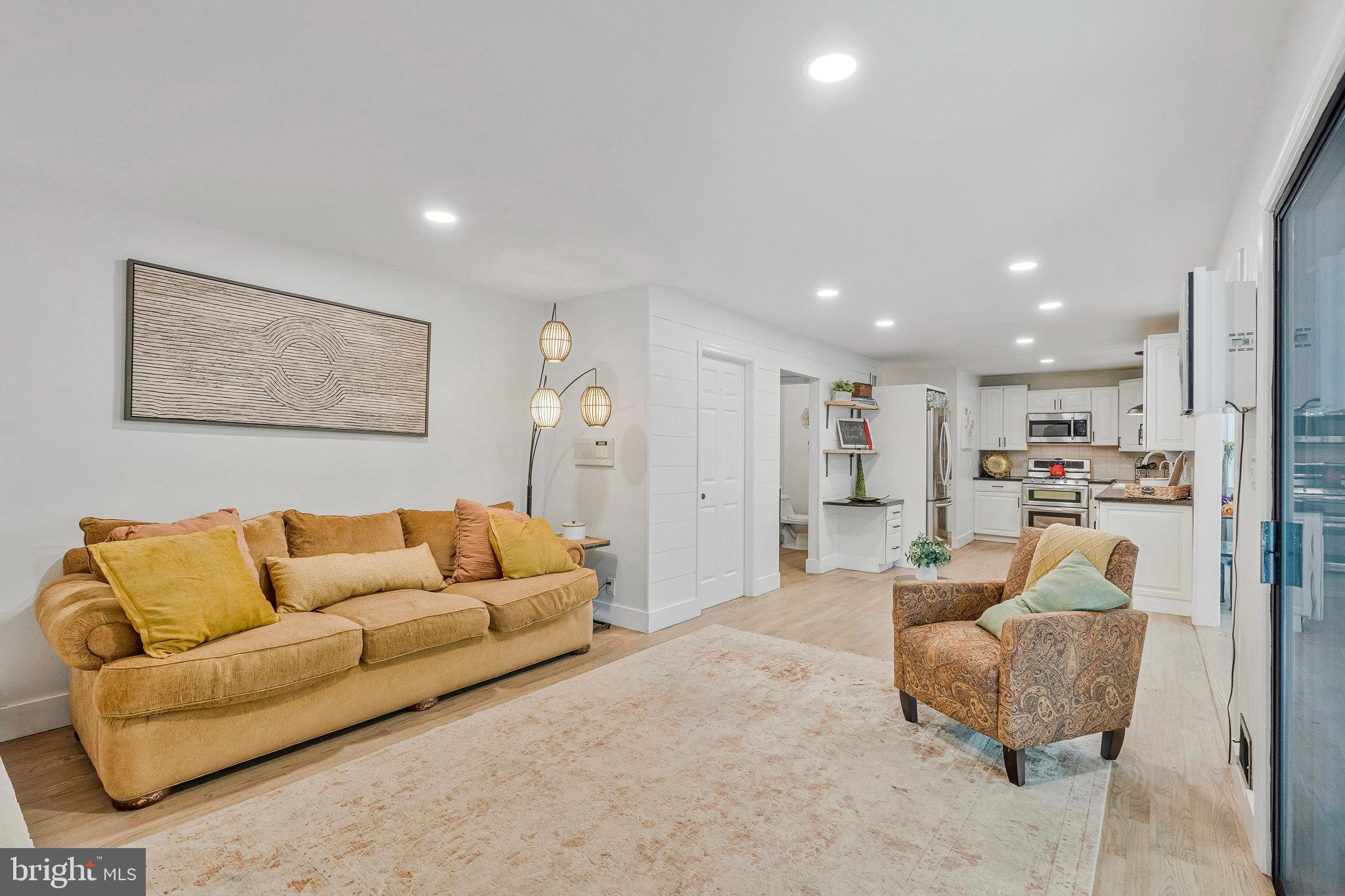 SCATTERED PINE - Residential