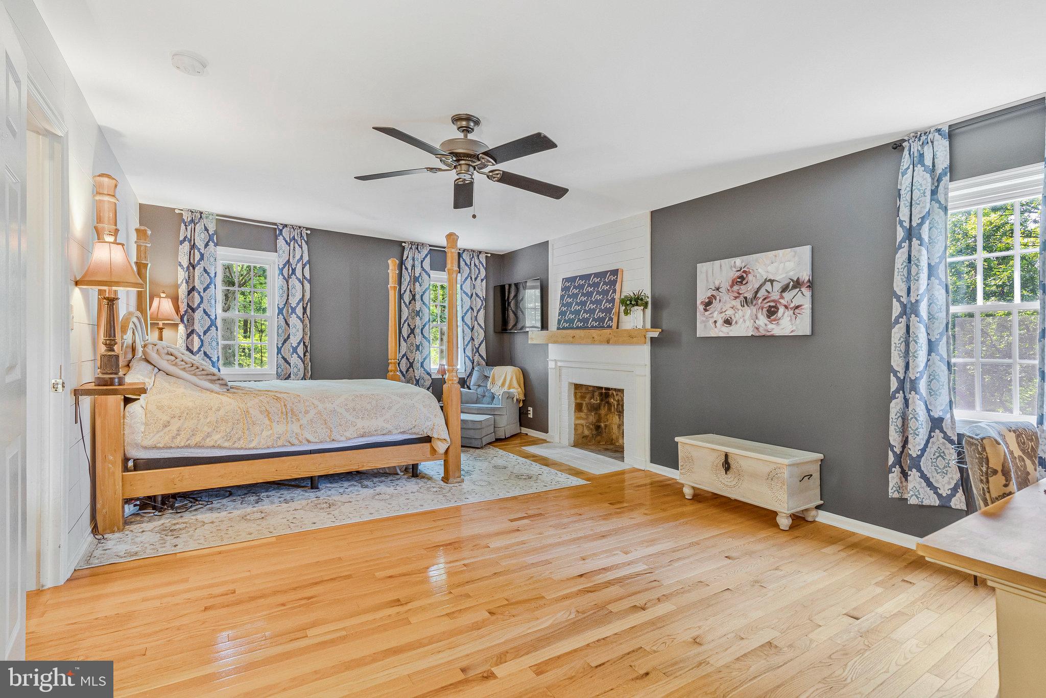 SCATTERED PINE - Residential