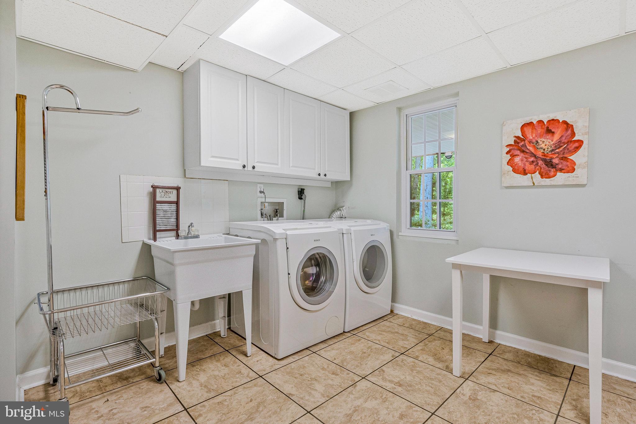 SCATTERED PINE - Residential