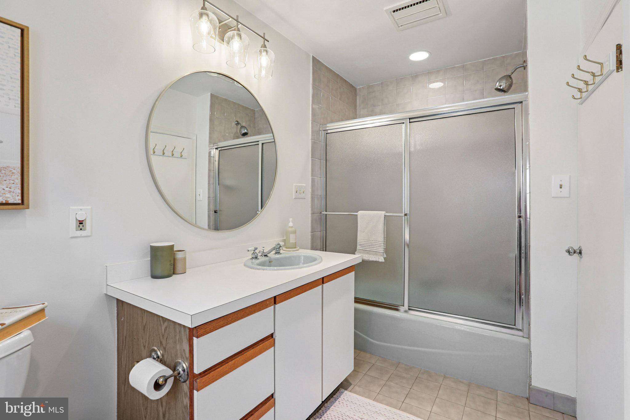 RUXTON - Residential