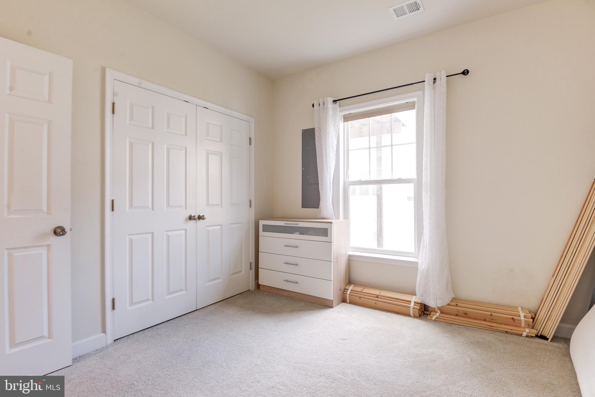 BELMONT RUN - Residential Lease