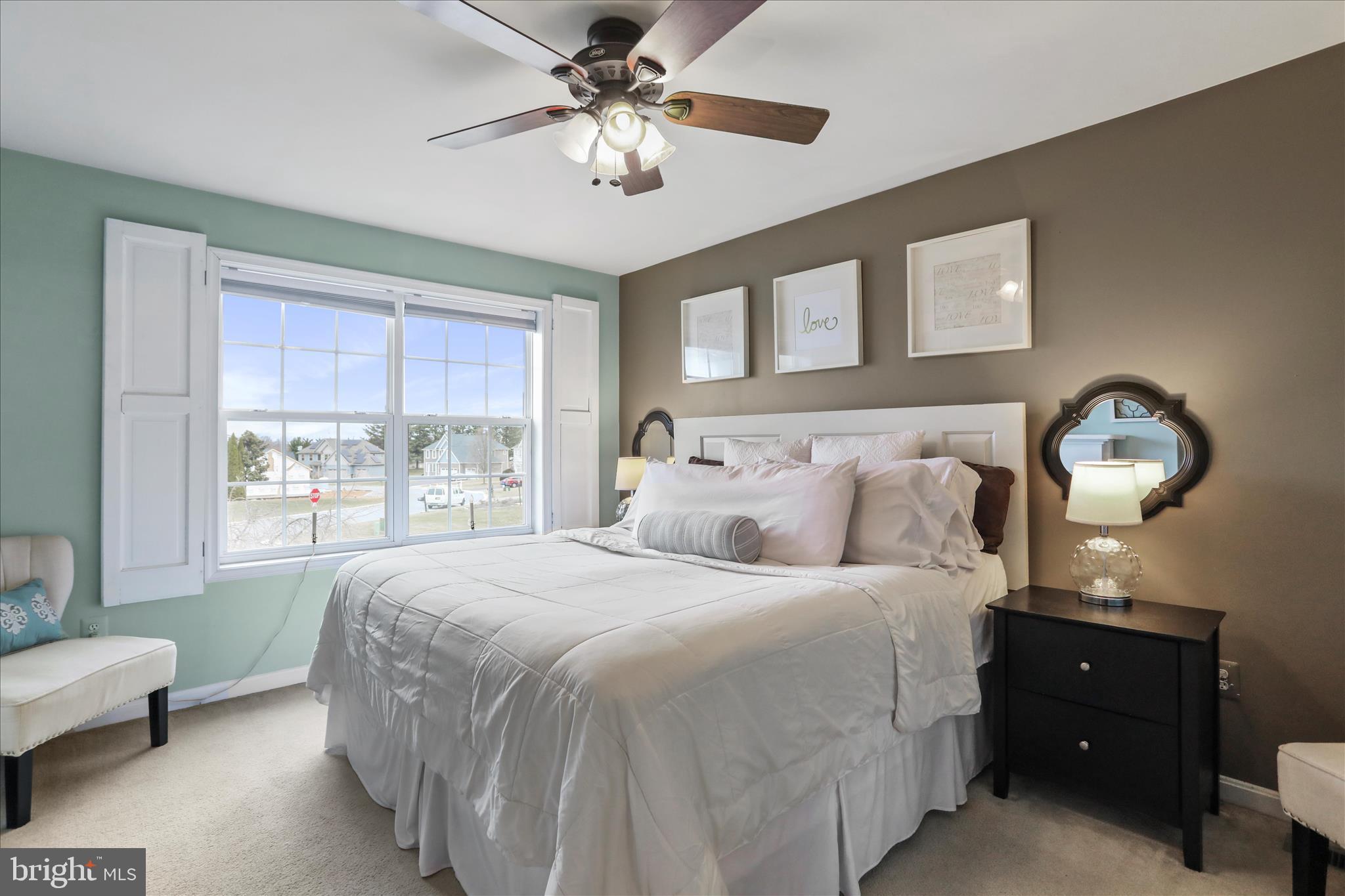 MOUNTAIN VIEW - Residential