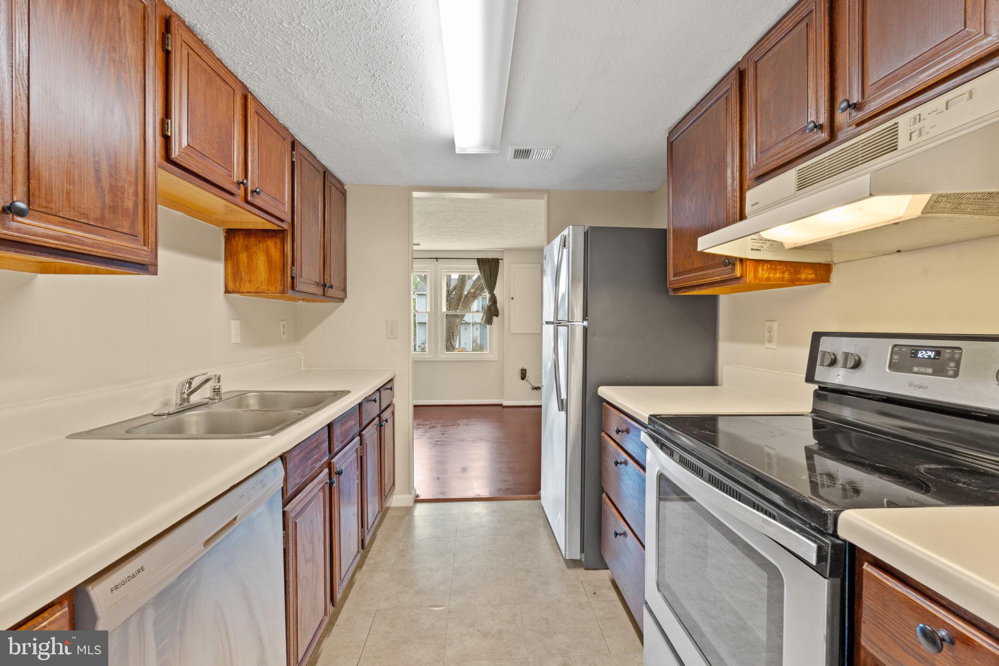 DAMASCUS VALLEY PARK - Residential Lease