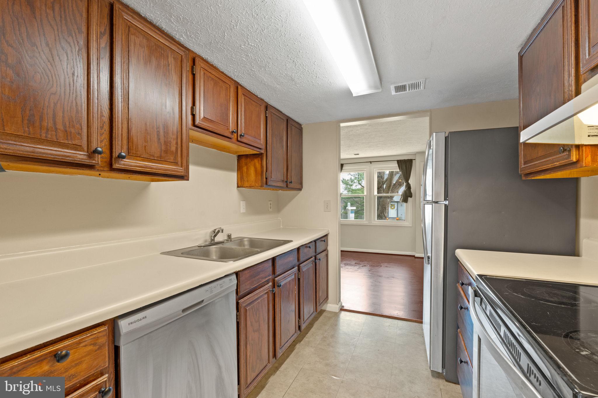 DAMASCUS VALLEY PARK - Residential Lease