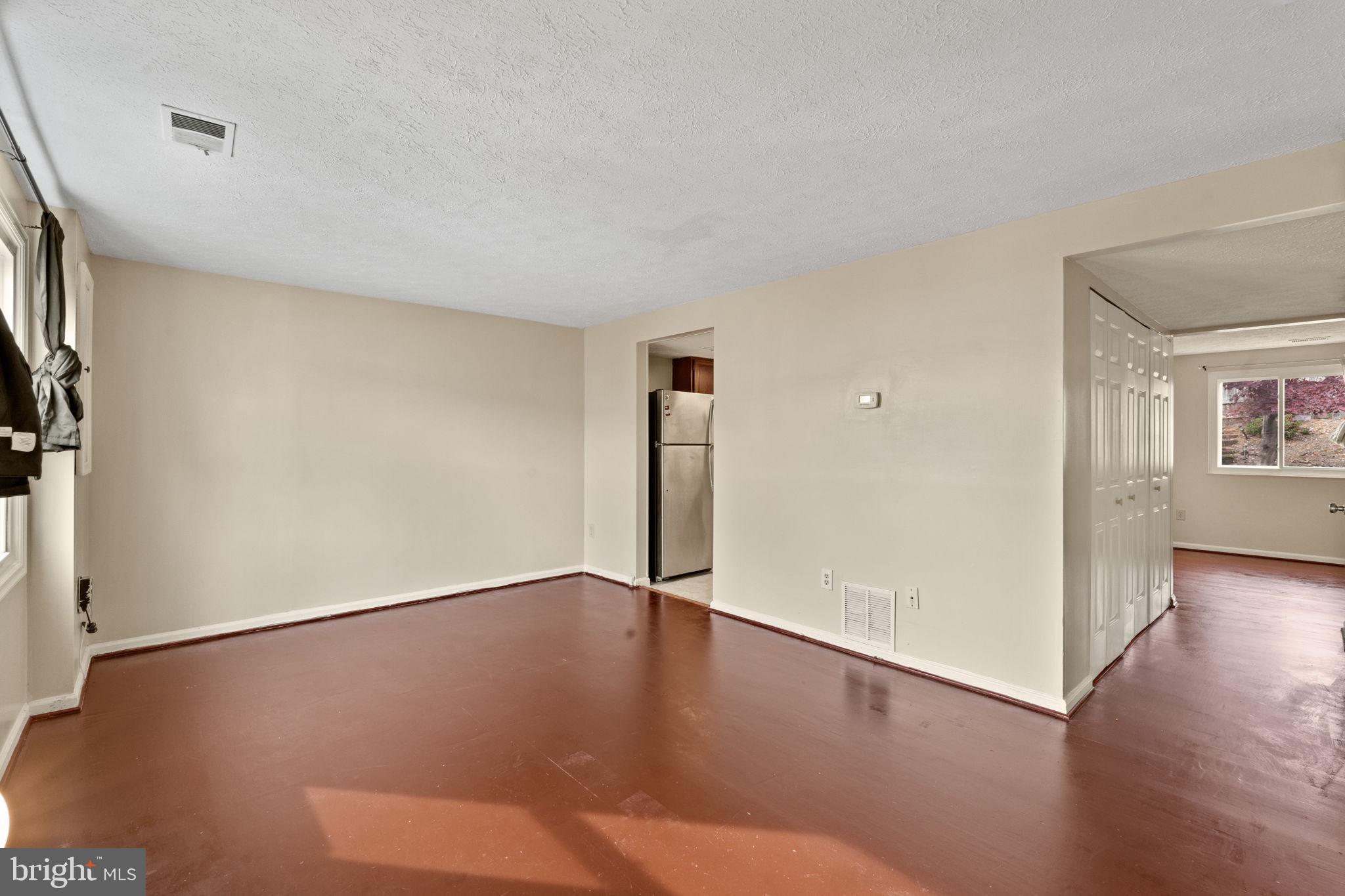 DAMASCUS VALLEY PARK - Residential Lease