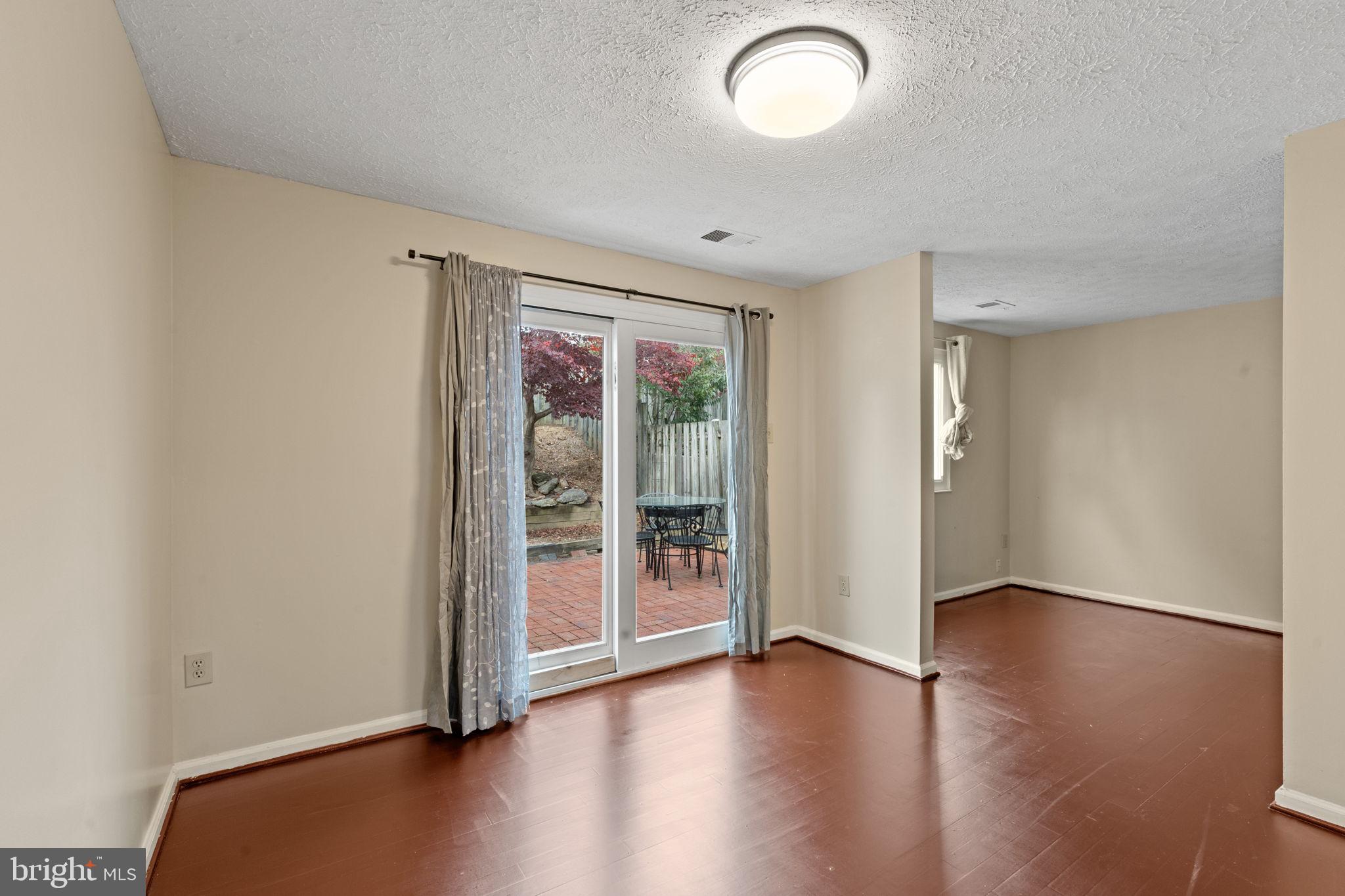 DAMASCUS VALLEY PARK - Residential Lease