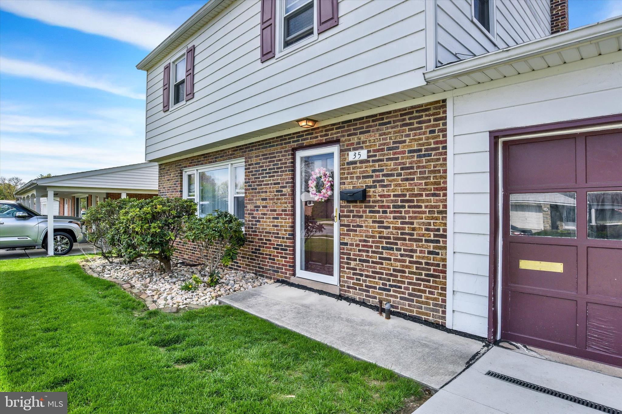 COUNTRY CLUB PARK - Residential