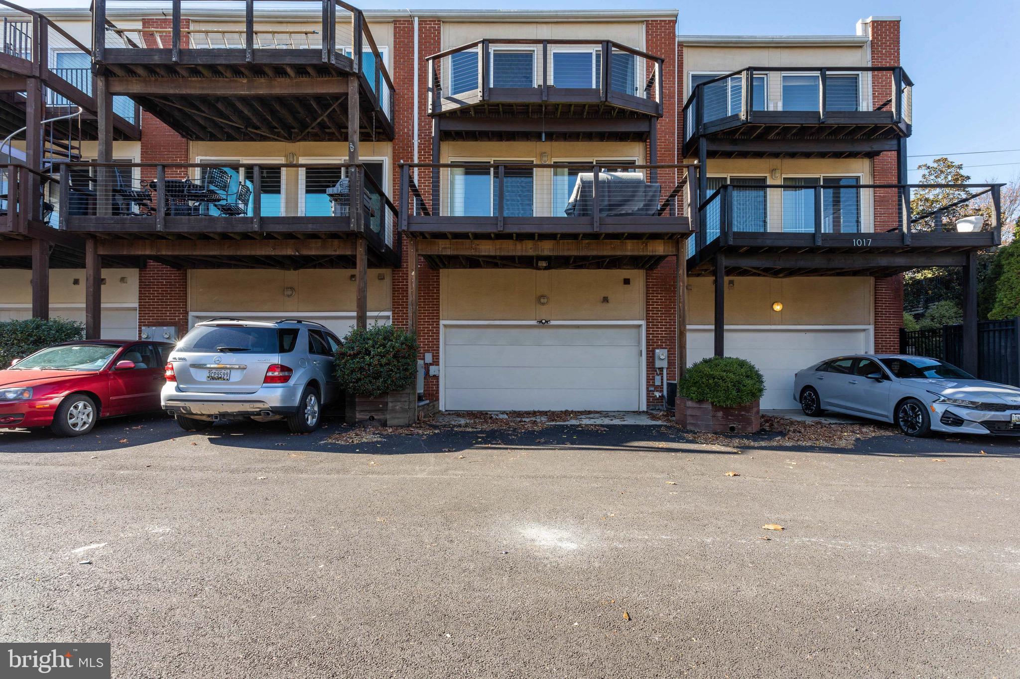 FEDERAL HILL HISTORIC DISTRICT - Residential Lease