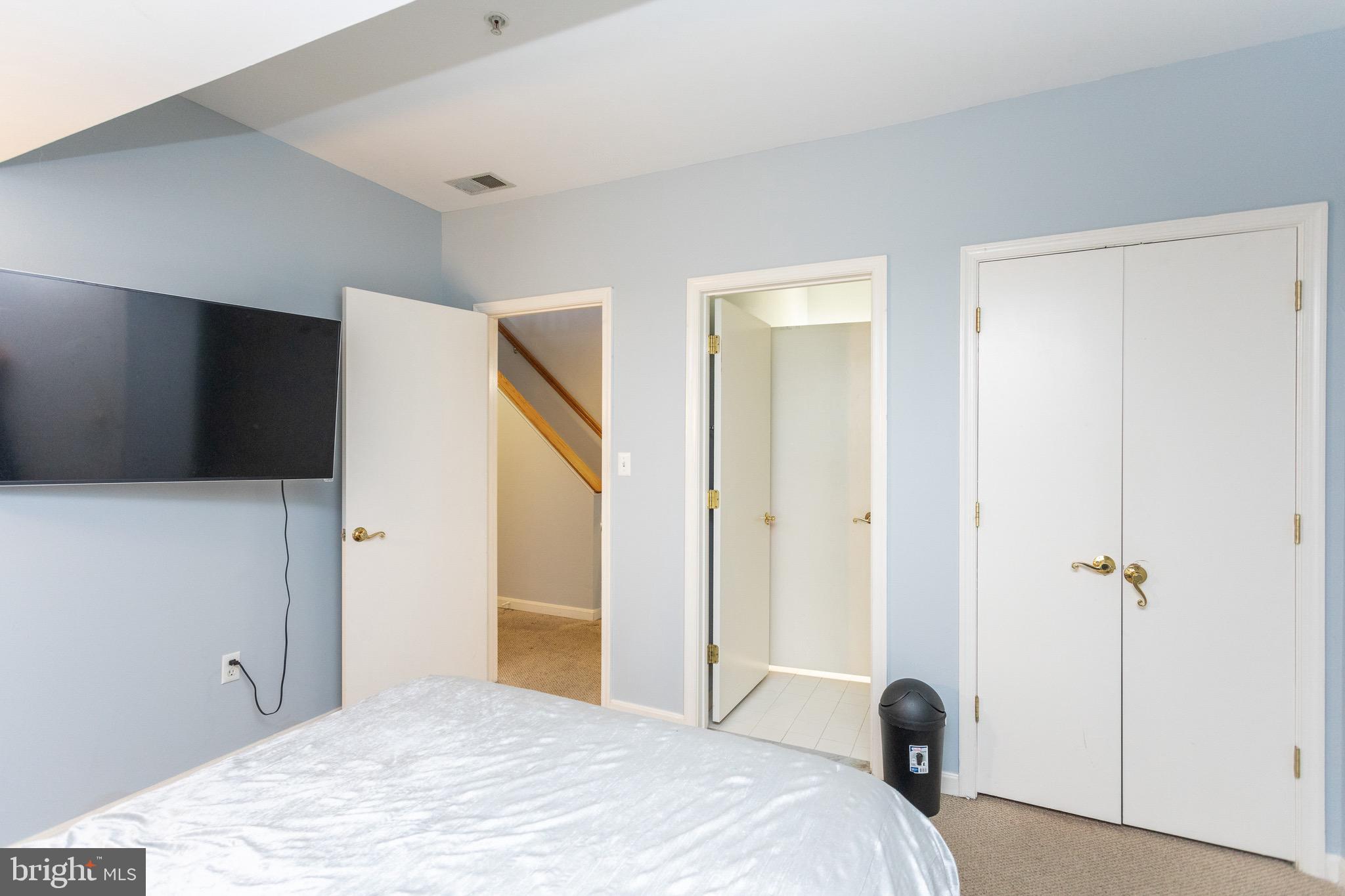 FEDERAL HILL HISTORIC DISTRICT - Residential Lease