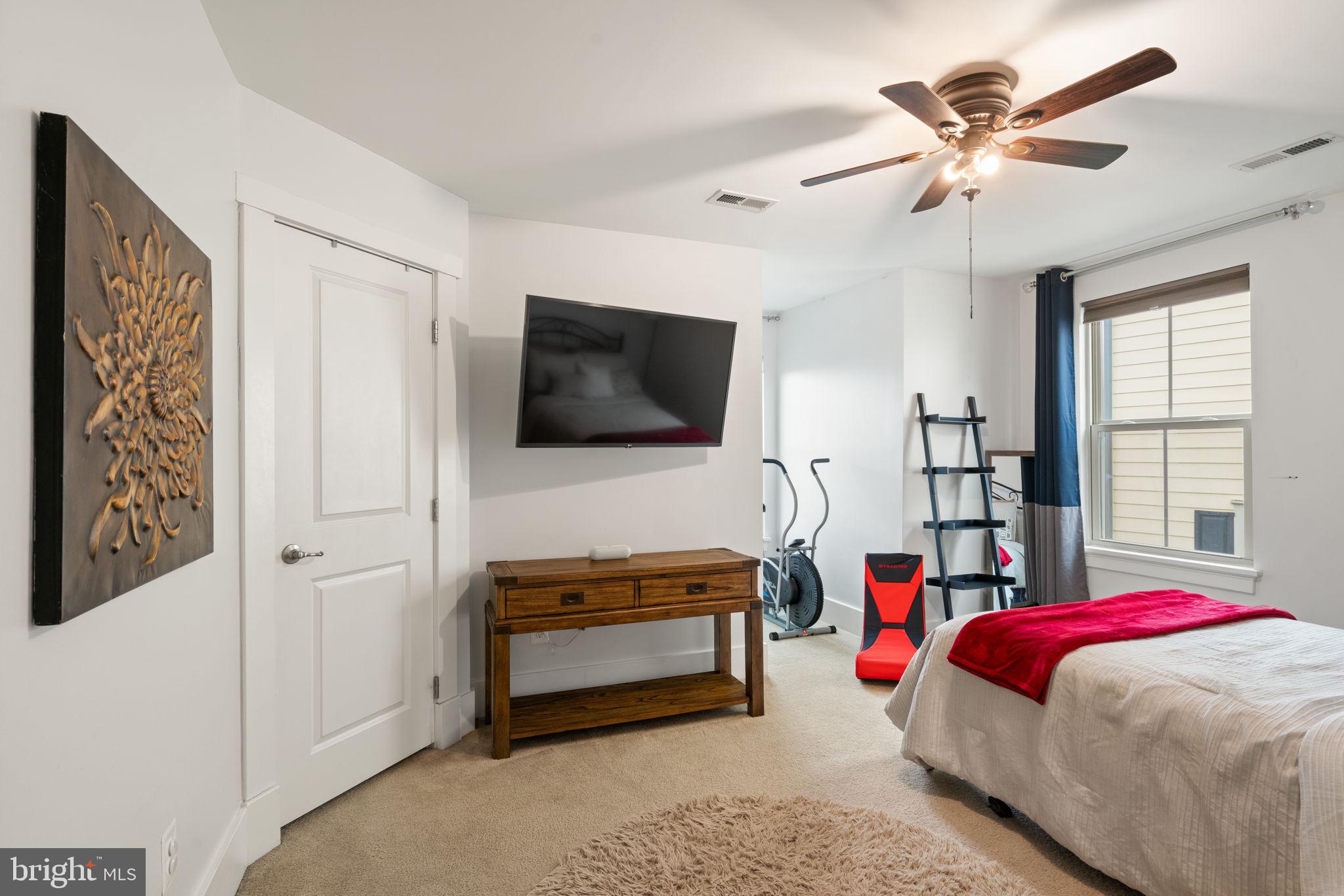 POTOMAC SHORES - Residential