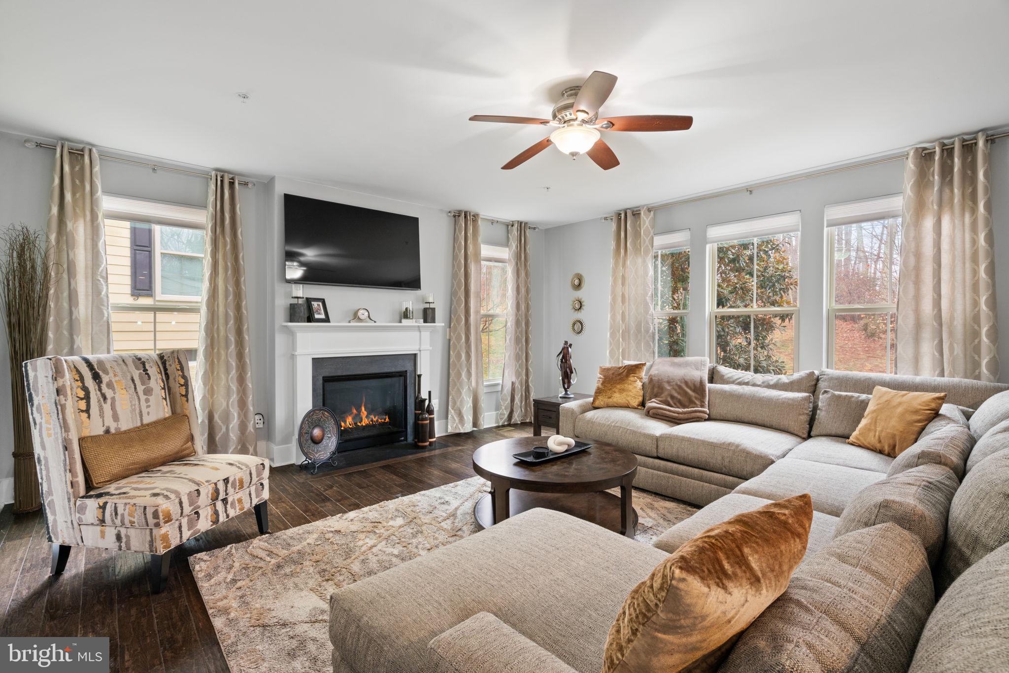 POTOMAC SHORES - Residential