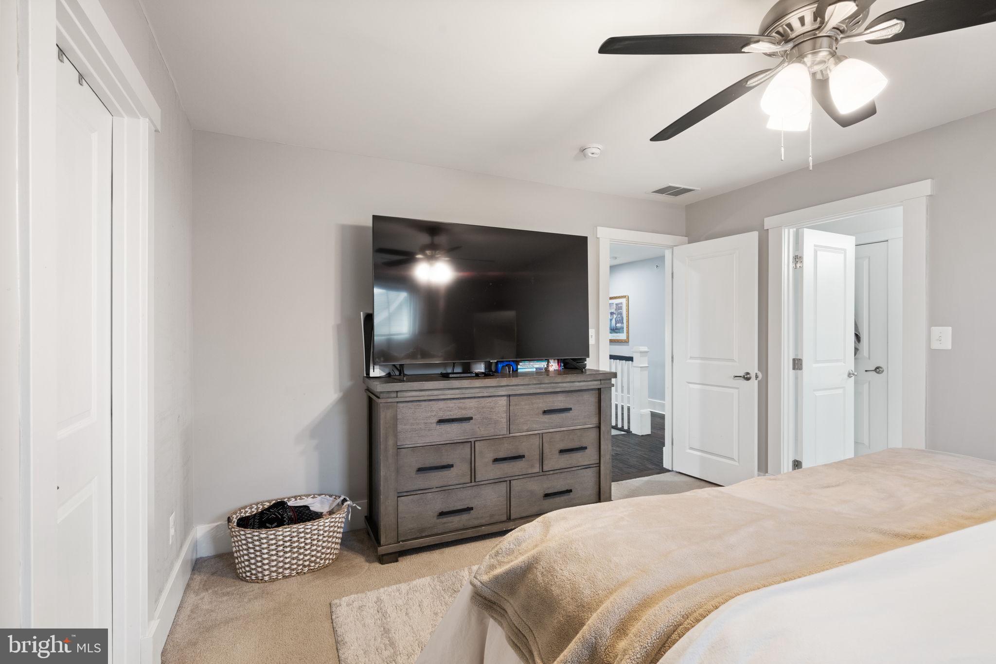 POTOMAC SHORES - Residential