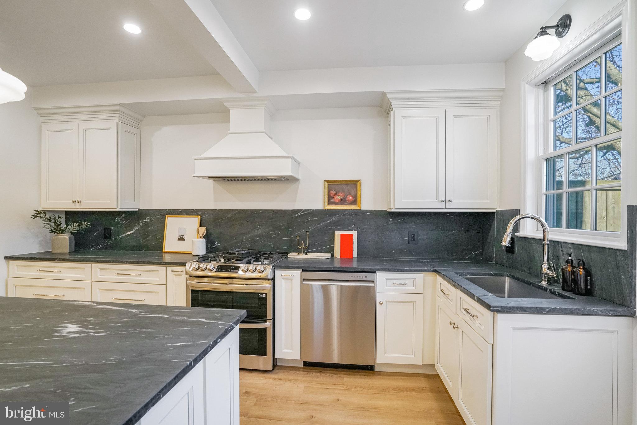 ALEXANDRIA - Residential