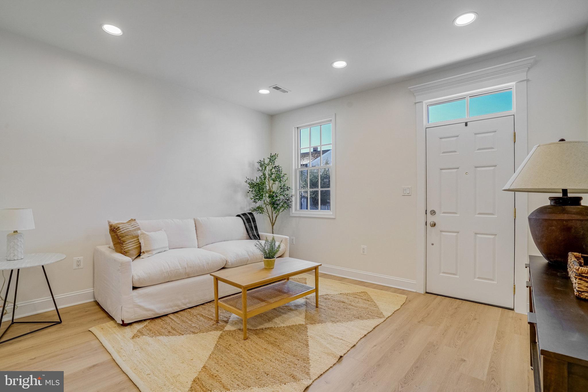 ALEXANDRIA - Residential