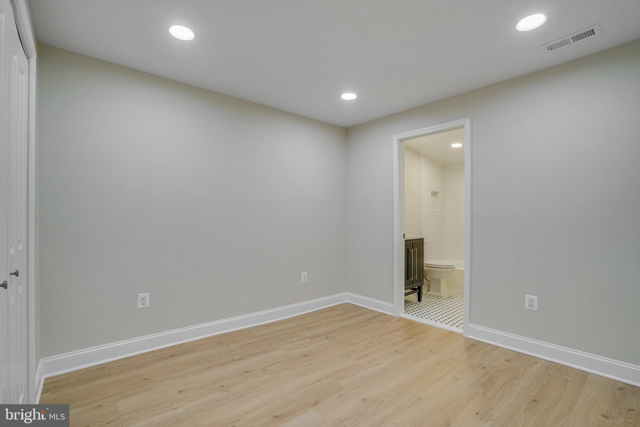 ALEXANDRIA - Residential