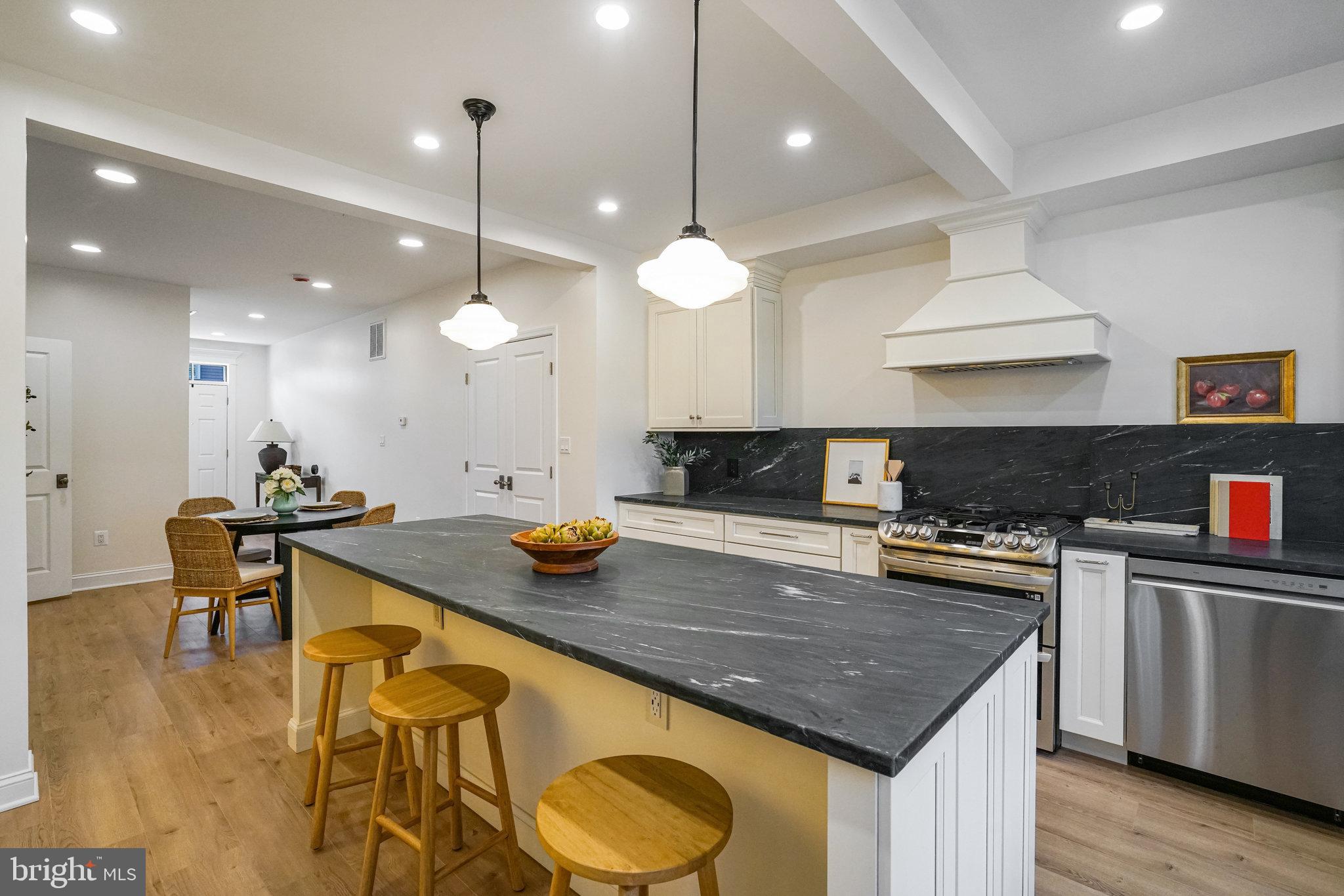 ALEXANDRIA - Residential