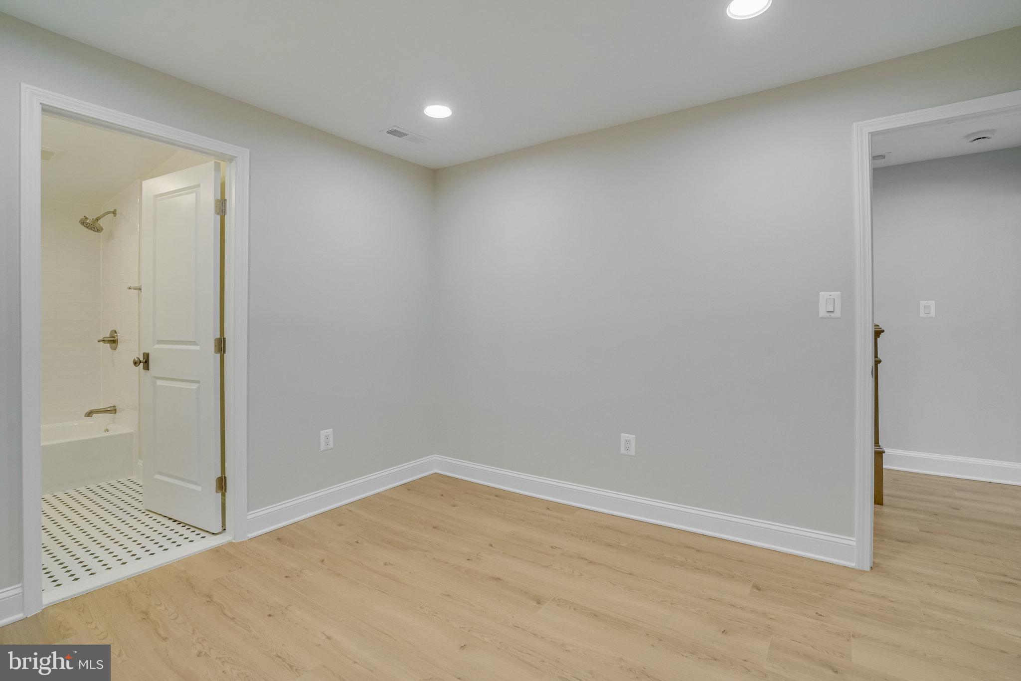 ALEXANDRIA - Residential