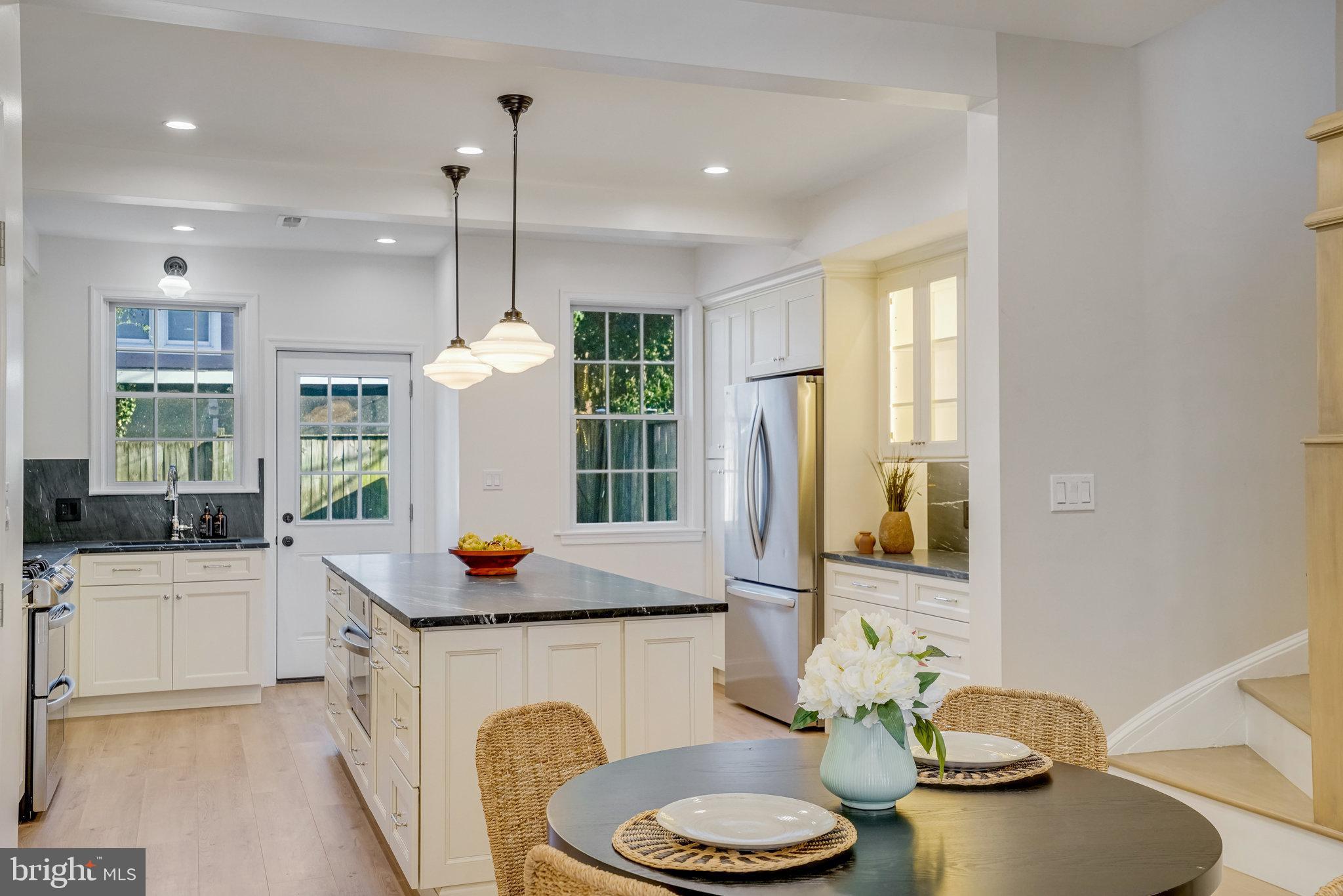 ALEXANDRIA - Residential