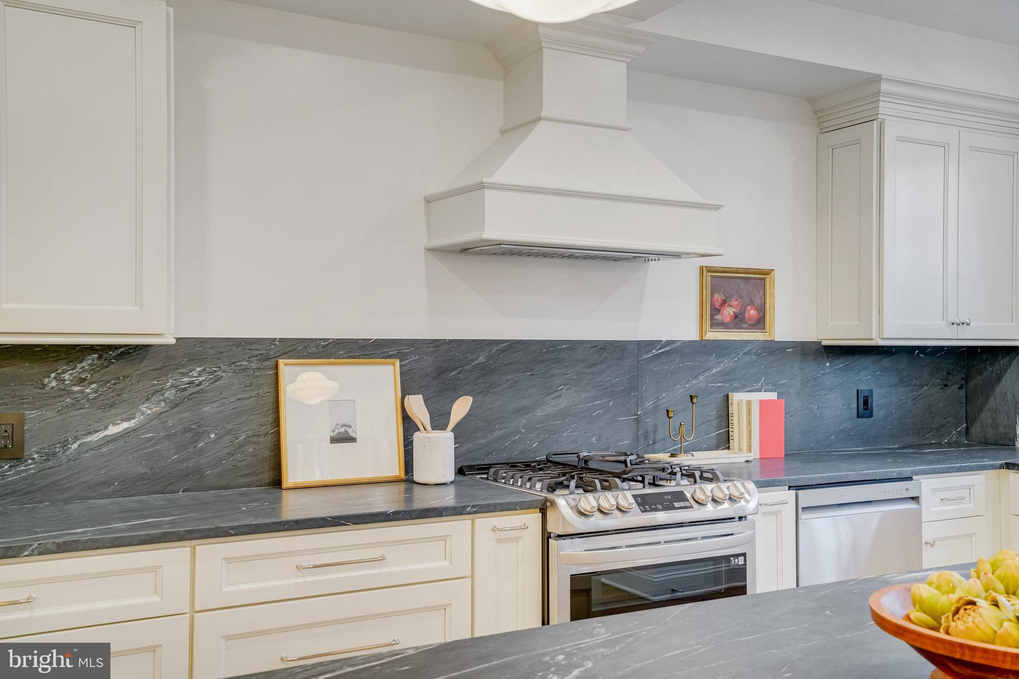 ALEXANDRIA - Residential