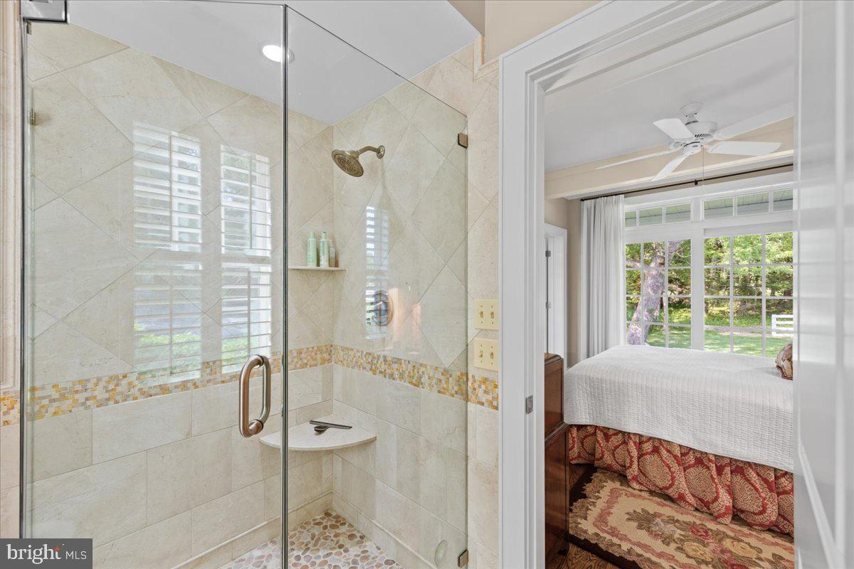 EASTON - Residential