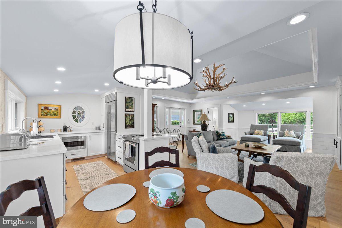 EASTON - Residential