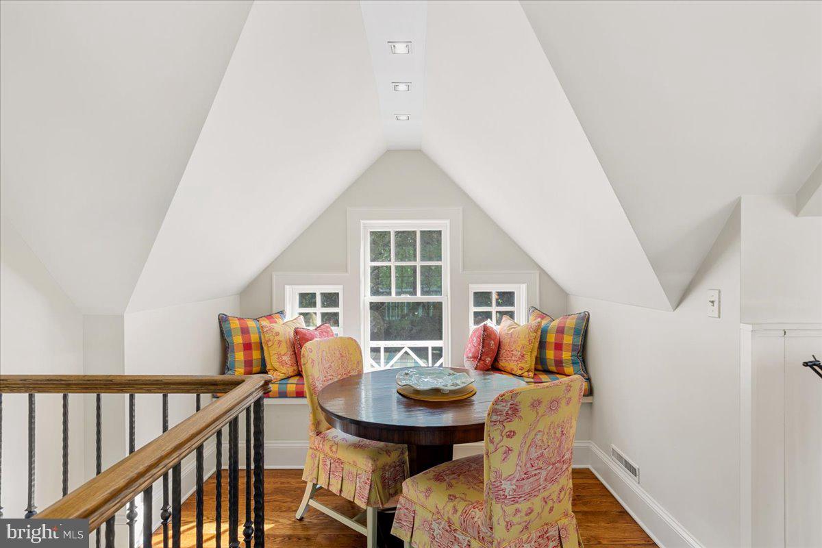 EASTON - Residential