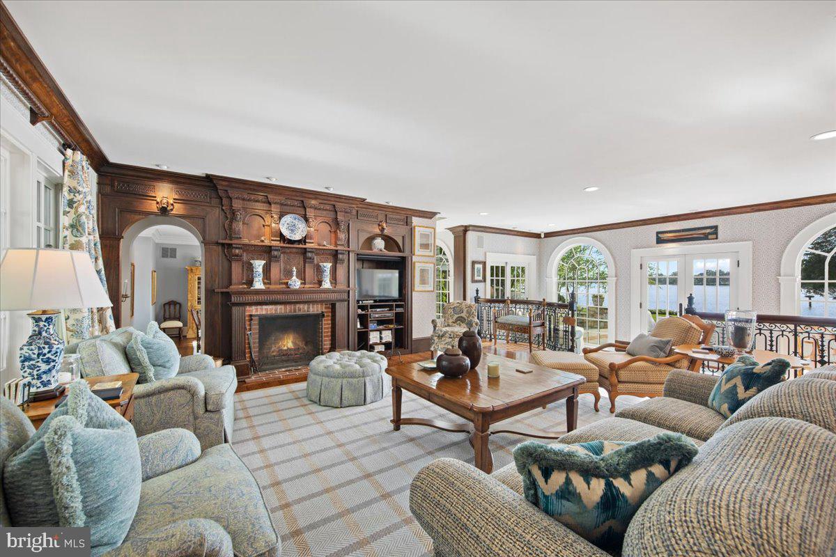 EASTON - Residential