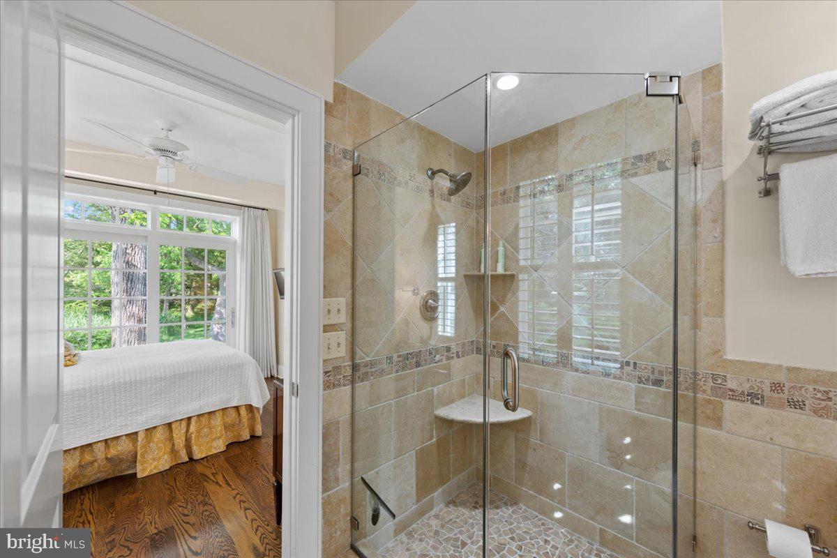 EASTON - Residential