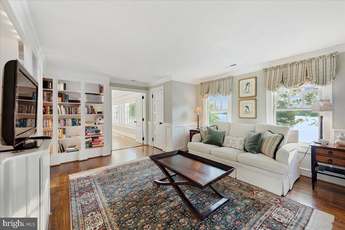 EASTON - Residential